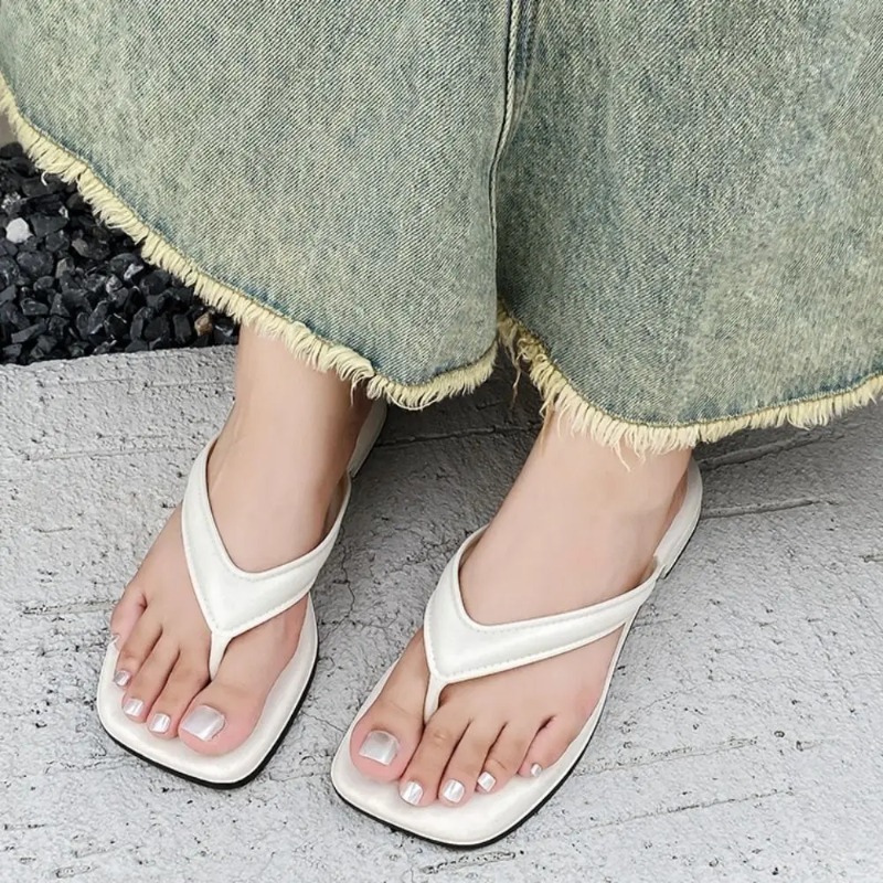 Dames slippers met vierkante n - Kids Outdoor Shoes recensie en prijs