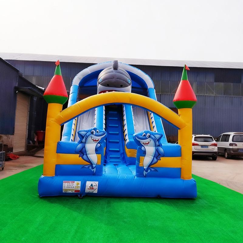 Huurbaar klein opblaasbaar gli - Kids Outdoor Playground recensie en prijs